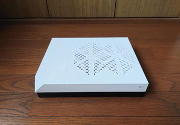 Тест «консоли Xbox One», превращённой в ПК. На что способен Chuwi AeroBox с APU A9-9820