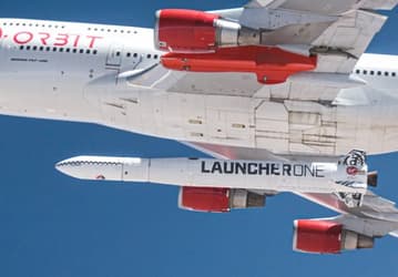 Компания Virgin Orbit впервые вывела спутники на околоземную орбиту, используя систему воздушного старта