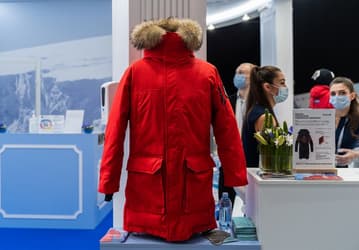 Морозы не страшны: в России выпустили «умную» куртку, которая согреет даже при -70°C