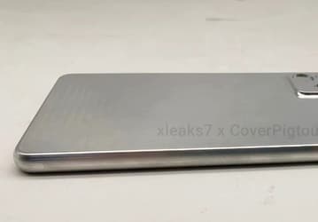 Таким будет Samsung Galaxy A72. Живые фото и видео макета смартфона