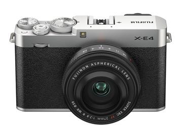 Производитель называет беззеркальную камеру Fujifilm X-E4 самой компактной в серии Х