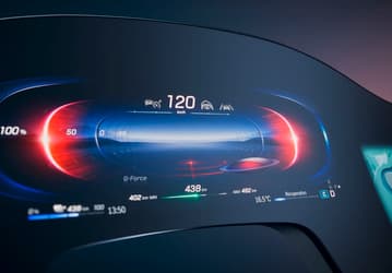 Mercedes-Benz представила «гиперскрин»: 56-дюймовый сенсорный автомобильный экран OLED с 8-ядерным процессором и 24 ГБ оперативной памяти
