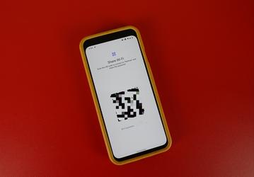 Ещё одно удобное новшество Android 12. Поделиться паролем Wi-Fi станет ещё проще