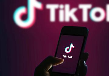 Роскомнадзор впервые потребовал от TikTok удалить ролики