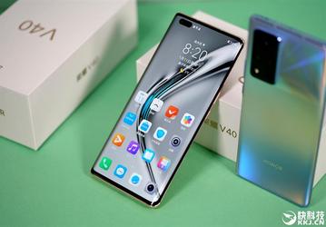 Как Honor справилась без Huawei: флагманский смартфон Honor V40 на красивых живых снимках