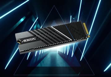 Твердотельный накопитель Gigabyte Aorus Gen4 7000s развивает скорость передачи данных 7000 МБ/с