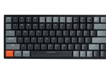 Беспроводная механическая клавиатура Vissles V1 не имеет блока цифровых клавиш