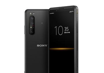 Sony сама губит новейший флагман Sony Xperia Pro. В качестве внешнего экрана камеры теперь можно использовать Sony Xperia 1 II и Xperia 5 II