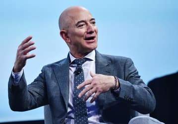 Джефф Безос уходит с поста генерального директора Amazon