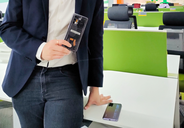 Представлена прозрачная версия Realme X7 Pro