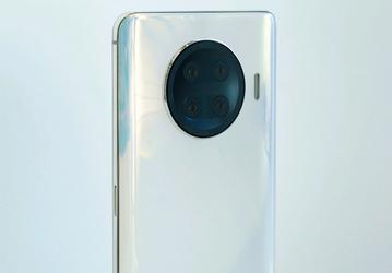 Суперфлагман со Snapdragon 888, 160 Гц и 125 Вт. Realme Race Pro на подходе