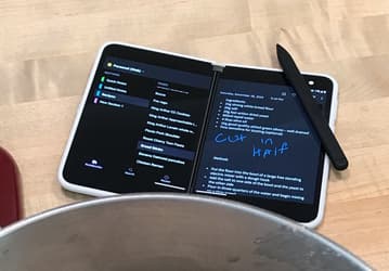 Флагманский смартфон со скидкой в 1100 долларов. Уникальный Microsoft Surface Duo можно купить за 300 долларов