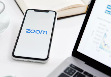 В видеоконференциях Zoom появилась реклама — она показывается для бесплатных аккаунтов