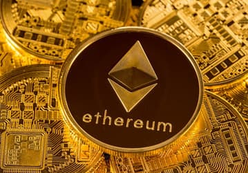 Ethereum установила новый рекорд стоимости. Solana, Cardano, XRP и Polkadot тоже дорожают
