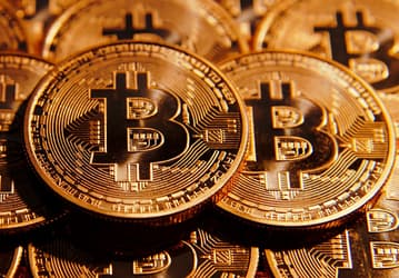 Драматичное обрушение Bitcoin: курс упал с 57 до 45 тыс долларов. Bitcoin потянул за собой и другие криптовалюты