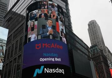 Компанию McAfee за 14 млрд долларов покупает группа, возглавляемая инвестиционной компанией Advent