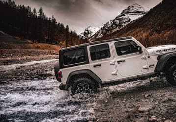 Jeep Wrangler — теперь только гибрид. Приём предварительных заказов начался в Европе