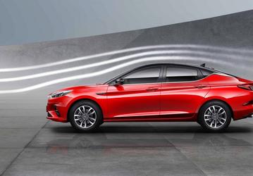 Конкурент Skoda Octavia в России получил важную опцию. Лифтбэк JAC J7 оснастили подогревом сидений