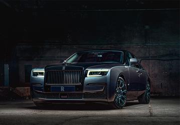 Самый тёмный чёрный: усиленный и доработанный Rolls-Royce Black Badge Ghost уже можно заказать в России