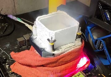 Экстремально разогнанные Intel Core i9-12900K и AMD Ryzen 9 5950X показали совершенно одинаковые результаты в Cinebench R20