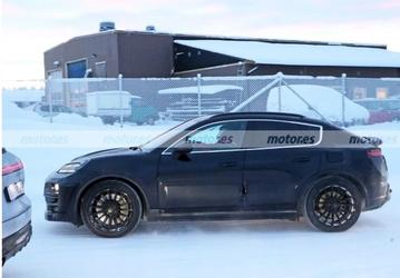 А вот это уже настоящий Porsche Macan на электротяге: первые детали и фотографии с зимних испытаний