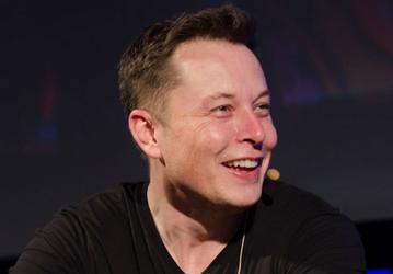 Илон Маск продолжает собирать награды «Человек года». Теперь от Financial Times