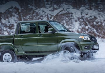 УАЗ «Пикап» превзошёл Mitsubishi L200 и Toyota Hilux: отечественная модель стала самым продаваемым пикапом в России