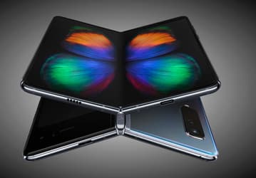 Samsung не останавливается. Компания обновила до Android 12 свой первый гибкий смартфон, вышедший более двух лет назад