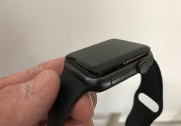 Вздутие аккумулятора и разрушение Apple Watch происходят не из-за «неправильного использования». Проблеме подвержены почти все модели Apple Watch