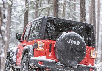 Jeep привезёт новые Grand Cherokee, Wrangler и Compass в Россию