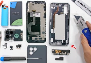 Смартфоны Apple, Samsung и Xiaomi так не умеют. Появилось видео с процессом разборки модульного Fairphone 4 и тестами на прочность