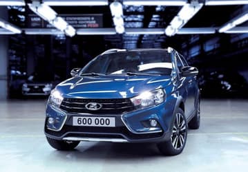Сразу пять моделей «АвтоВАЗ» Lada вошли в Топ-10 бестселлеров в России и сильно подорожали в этом году