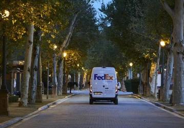 FedEx планирует полностью перейти на электромобили к 2040 году