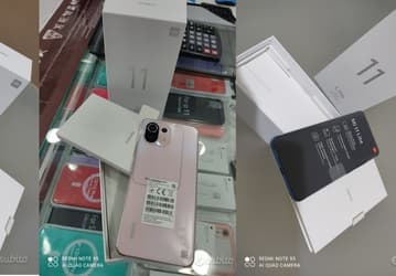 Xiaomi Mi 11 Lite уже продаётся в Европе. Живые фото смартфона и его упаковки
