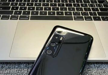 Новейший Xiaomi Mi 10S показали вживую сразу после анонса