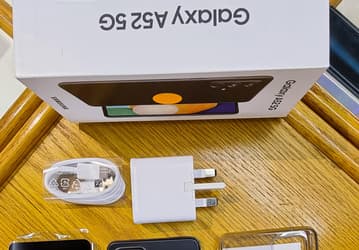 Качественные фото водонепроницаемого Samsung Galaxy A52 со всех сторон в высоком разрешении 