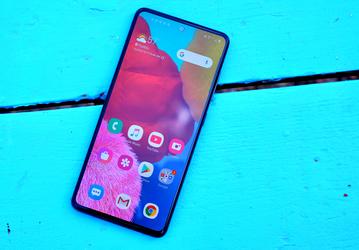 Бестселлер Samsung Galaxy A51 получил One UI 3.1, причём первоначально в России 