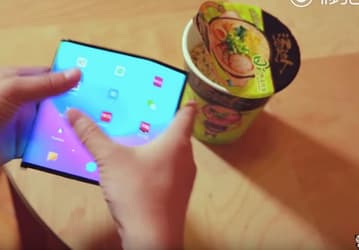 Xiaomi показала такое устройство ещё два года назад: Samsung выпустит смартфон с двойным складыванием в этом году