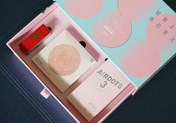Представлен Xiaomi Mi 11 для женщин. С наушниками Redmi Airdots 3 и помадой Givenchy Le Rouge 888 в комплекте