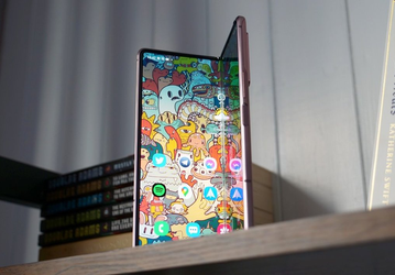 Слух: Samsung Galaxy Z Fold3 может получить защиту от влаги. Но речь не идёт о полноценной защите от воды