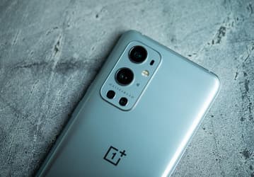«Визуально неотличимы от идеальных»: экрану OnePlus 9 Pro поставили наивысшую оценку