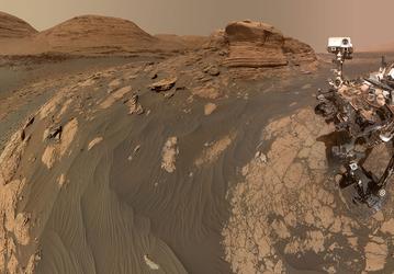 Ровер Curiosity прислал впечатляющее селфи с Марса