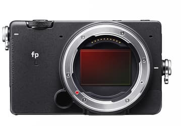 Вышло первое обновление прошивки для камеры Sigma fp L