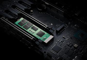 Intel, а можно так же с процессорами? Компания снизила цены на новейшие SSD 670p спустя два дня после анонса