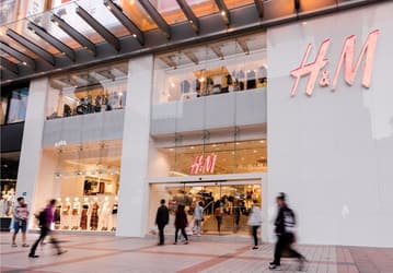 Apple также выступила против H&M на территории Китая. Магазины шведской компании не отображаются на картах Apple Maps