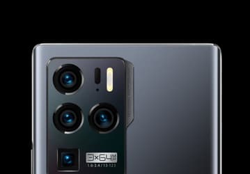 Режим Super Moon Ultra смартфона ZTE Axon 30 Ultra гарантирует большую красивую Луну на любой ночной фотографии