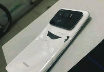 Xiaomi Mi 11 Ultra оказался очень хрупким: смартфон легко гнётся и ломается