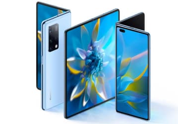 Huawei еще поборется с Samsung. Китайская компания готовит три недорогих смартфона с гибкими экранами