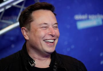 Успешный квартал Tesla позволяет Маску получить опционы на сумму 11 млрд долларов