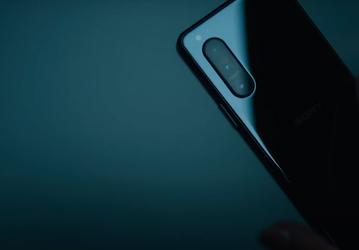 Sony подогрела интерес к Xperia 1 III и Xperia 10 III сразу двумя видеороликами